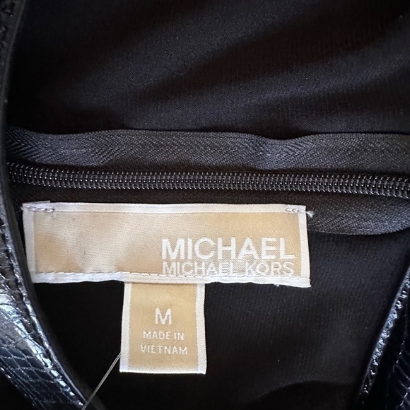 Michael, Michael Kors Women’s Black dolman sleeve cold shoulder buckle Neck Med - Picture 11 of 14